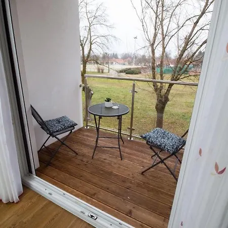 Apartment Mak *